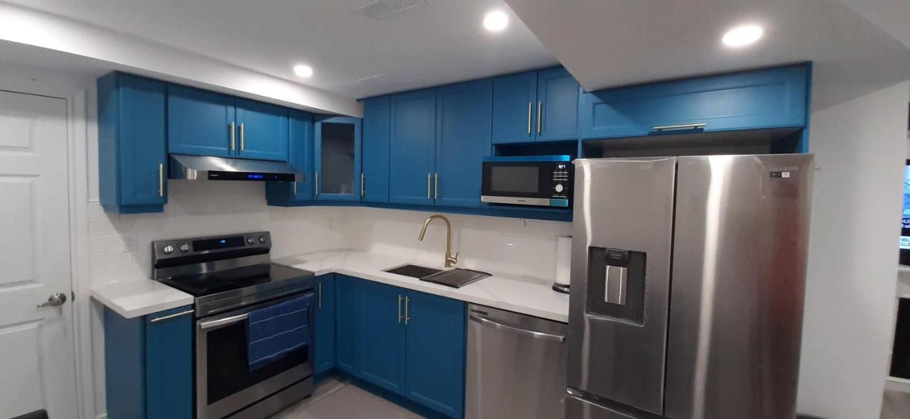 2 Bedrooms 2 Washrooms 2 Parking Spots Basement Apartment Newmarket Exterior foto